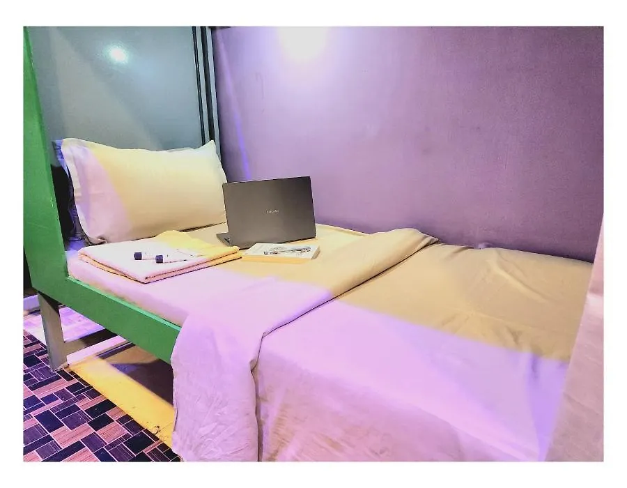 Golden Star Premium Lodge Mumbai
