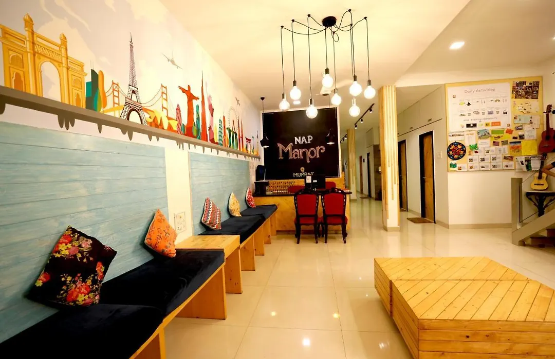 Nap Manor Hostal