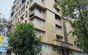 Hotel Le Grande - Mumbai International Airport Exterior photo