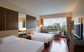 Courtyard By Marriott Mumbai International Airport Hotel Exterior photo