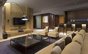 The Westin Mumbai Garden City Hotel Exterior photo