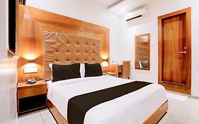 Super Townhouse Oak Times Square Le Western Mumbai Exterior photo