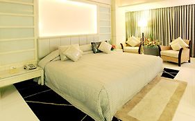 Peninsula Grand Hotel Mumbai Room photo