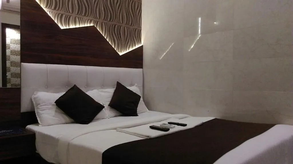 Palace Residency 2*