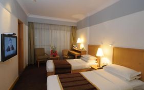 Fariyas Hotel Mumbai Exterior photo