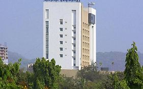 Satkar Residency Hotel Thane Exterior photo