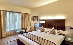 Krishna Palace Hotel Mumbai Exterior photo