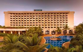The Lalit Mumbai Hotel Exterior photo