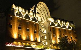 Sai Palace Hotel Mumbai Exterior photo
