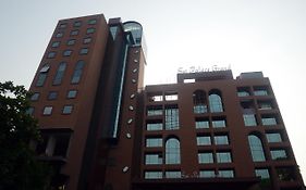 Hotel Sai Palace Grand Malad Exterior photo