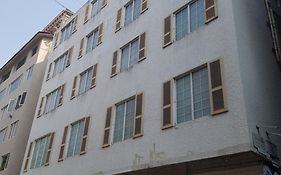 The Gordon House Hotel, Colaba Mumbai Exterior photo