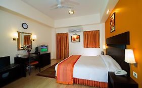 Chateau Windsor Hotel - Marine Drive Mumbai Exterior photo